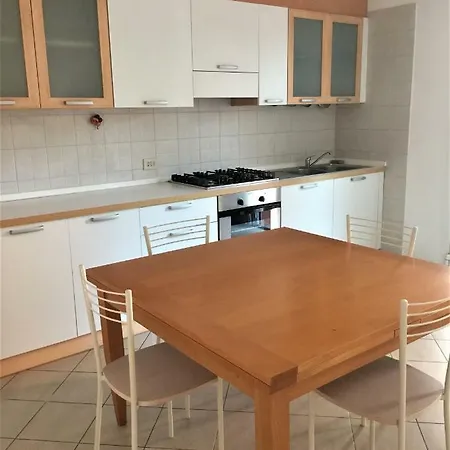 Miramare Beach Апартаменты Римини